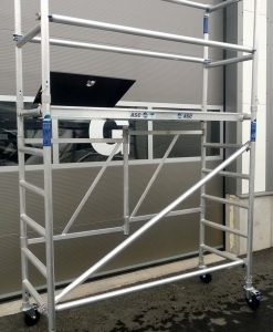 Korotettu Asennusteline